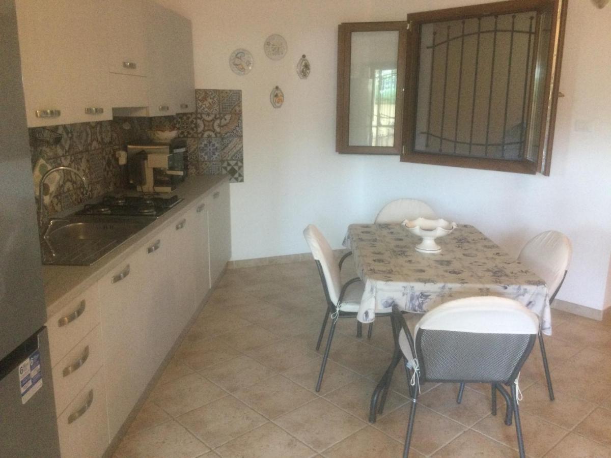 Villa Edo Cala Liberotto Exteriör bild