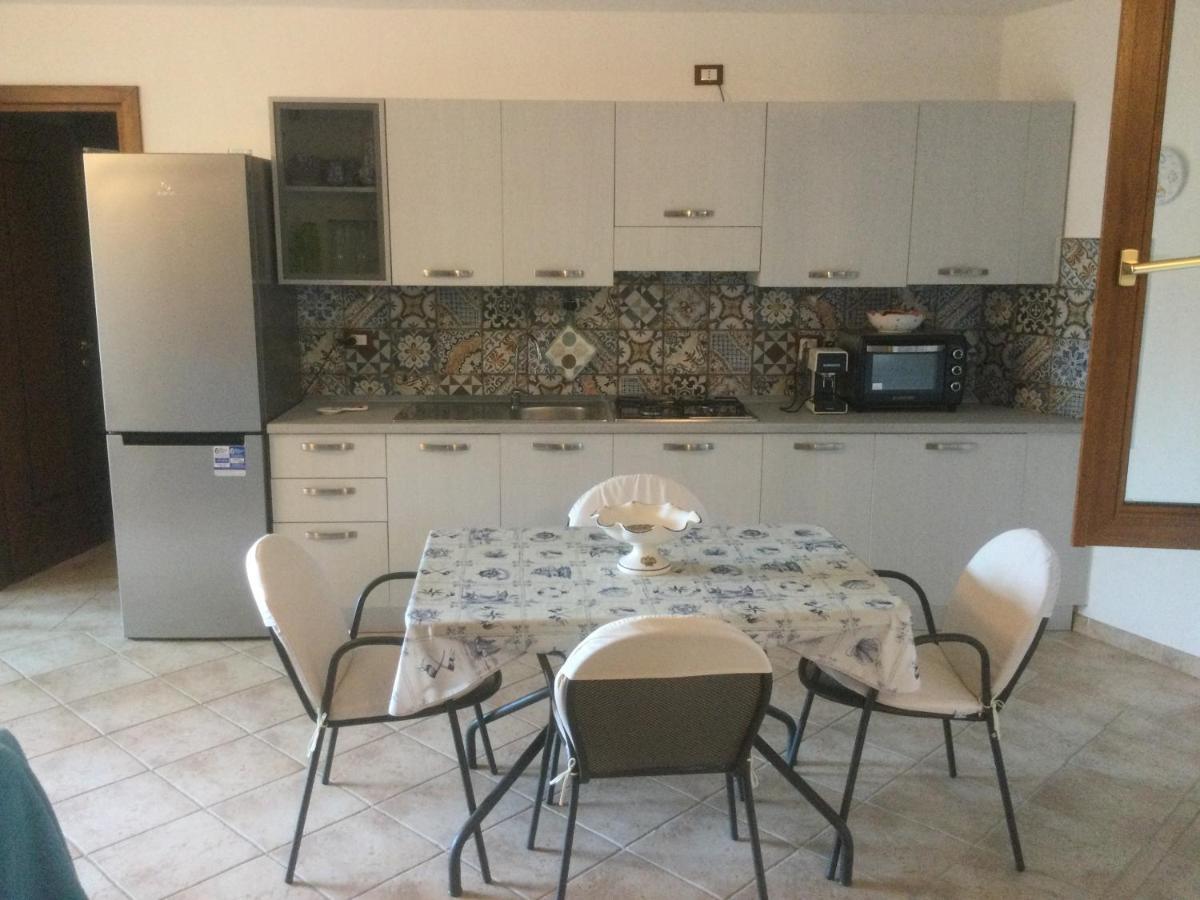 Villa Edo Cala Liberotto Exteriör bild